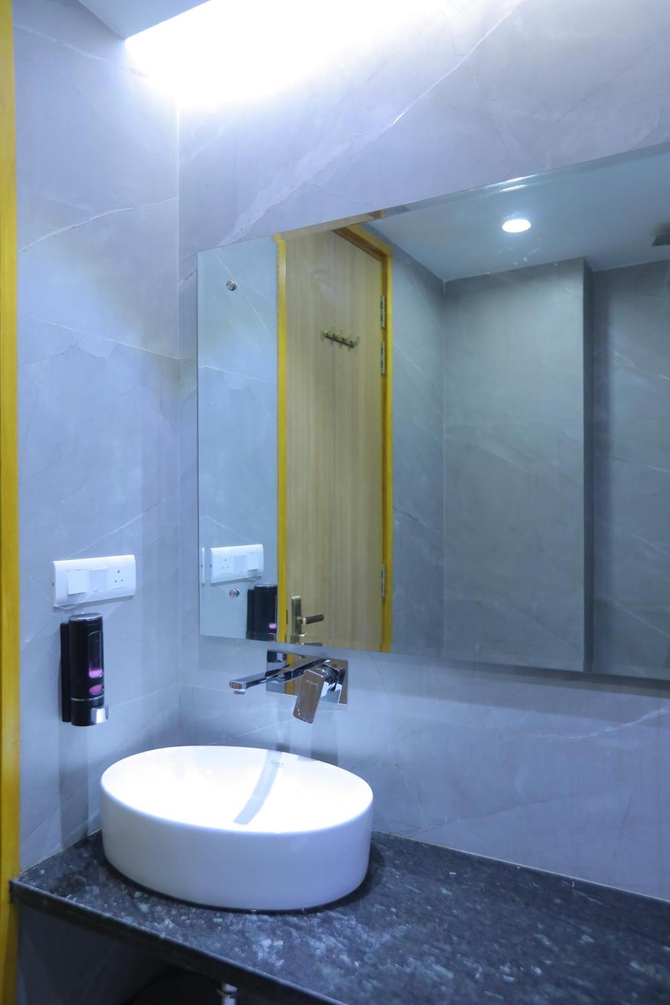 Hotel Glitz - Walk In From New Delhi Railway Station المظهر الخارجي الصورة
